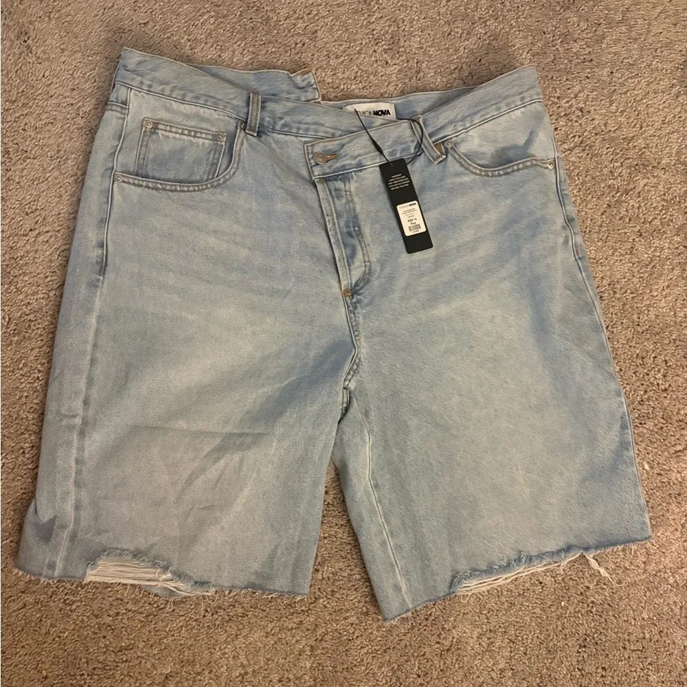 NWT The Crossover Baggy Denim Jorts - Light